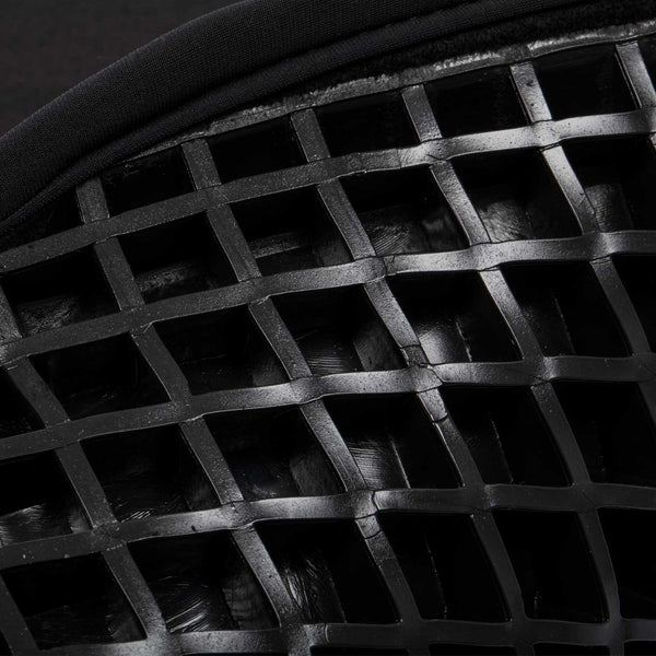AC002
