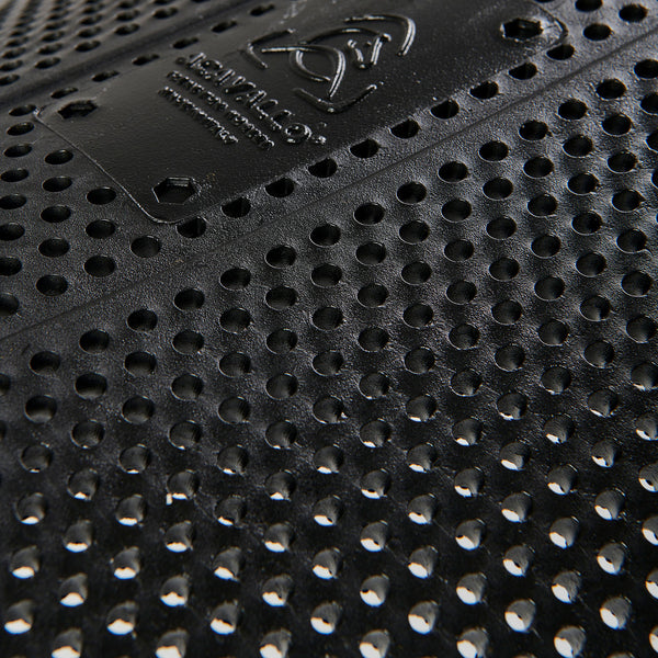 AC100